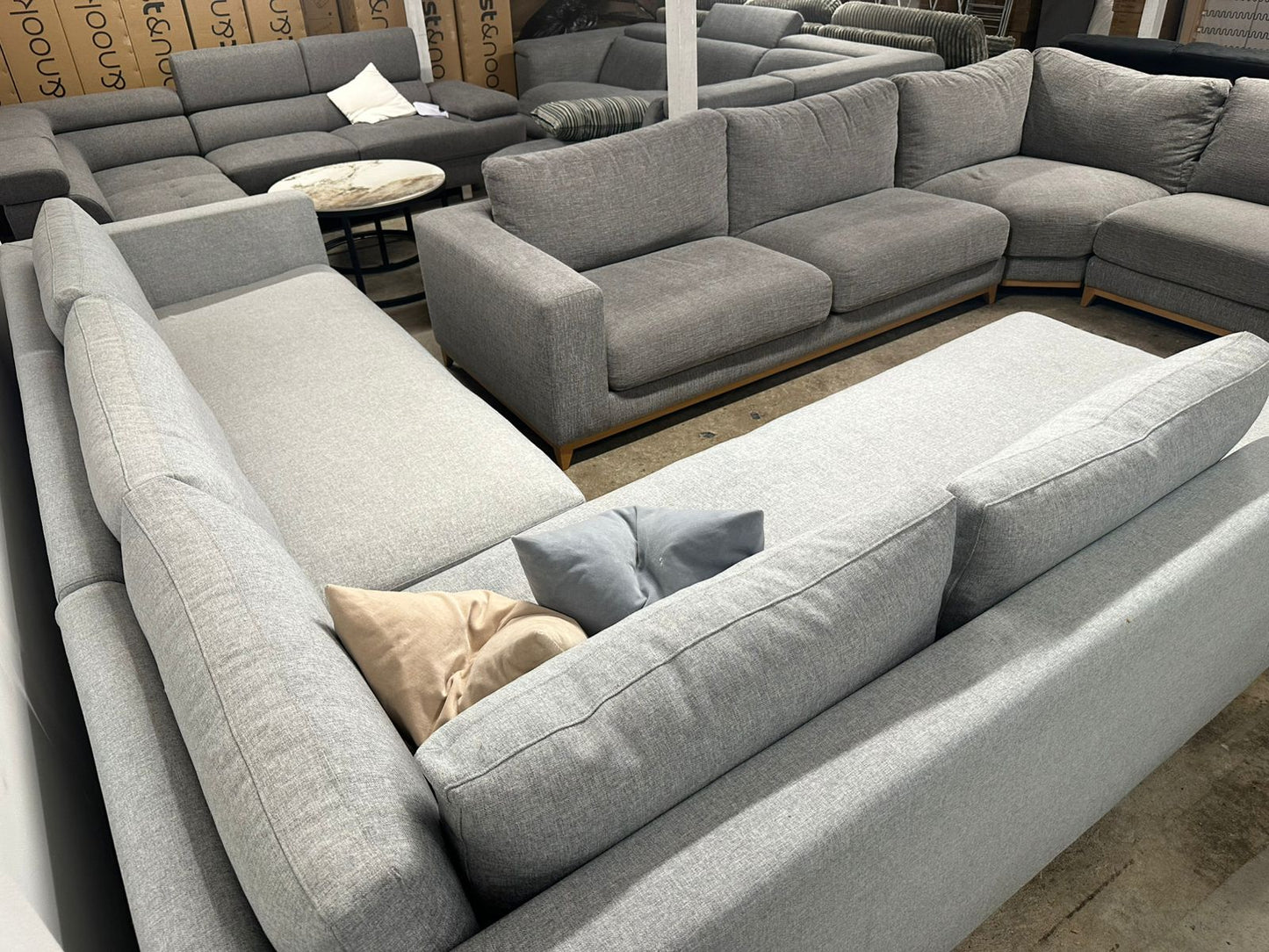 ⭐️ Australian made Corner 5 seater Sofa | Pre-owned – Like new condition | Delivery Sydney wide