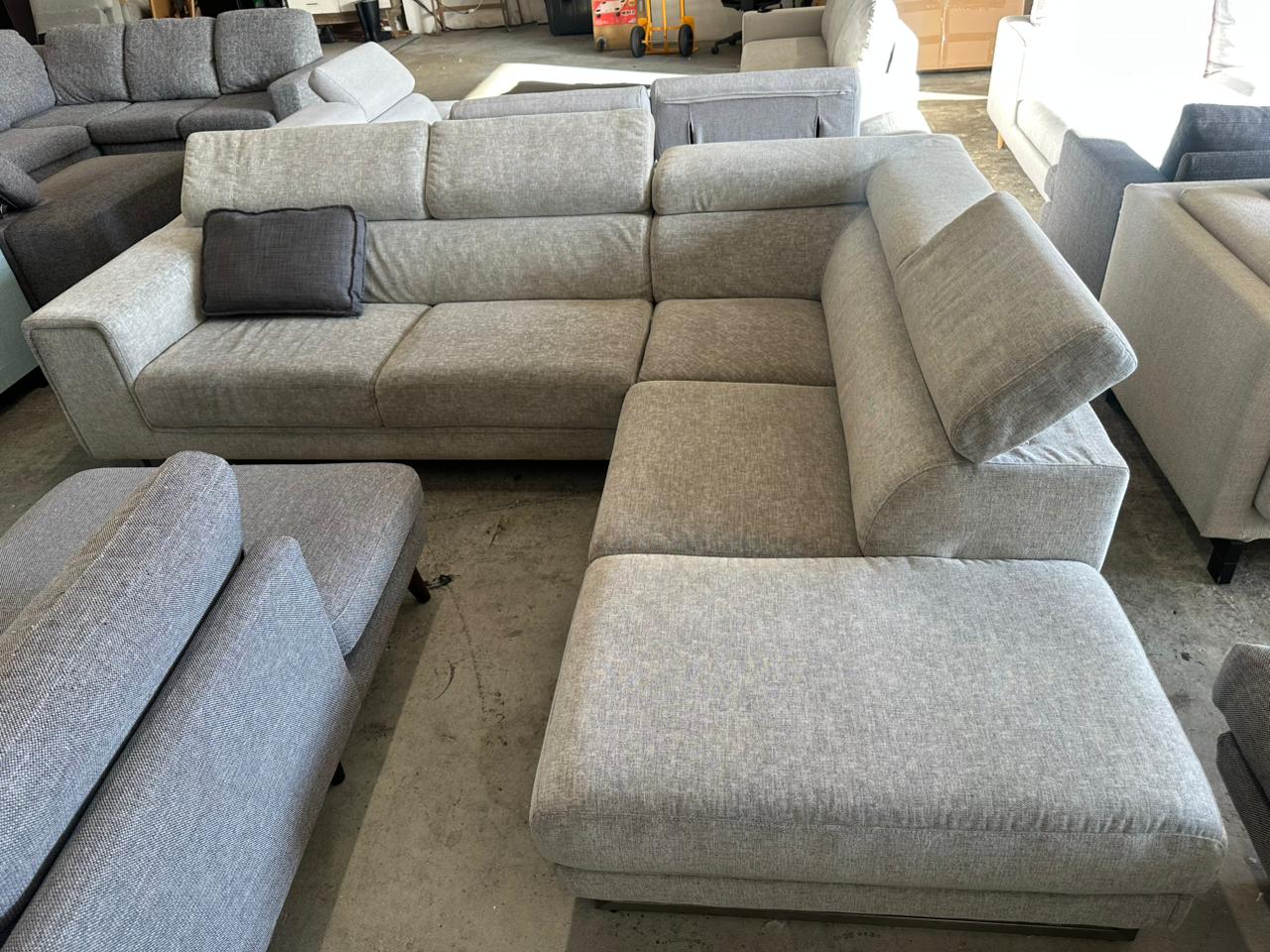 ⭐️ Nick Scali adjustable headrest Corner Sofa | Pre-owned - Like new condition | Delivery Sydney wide