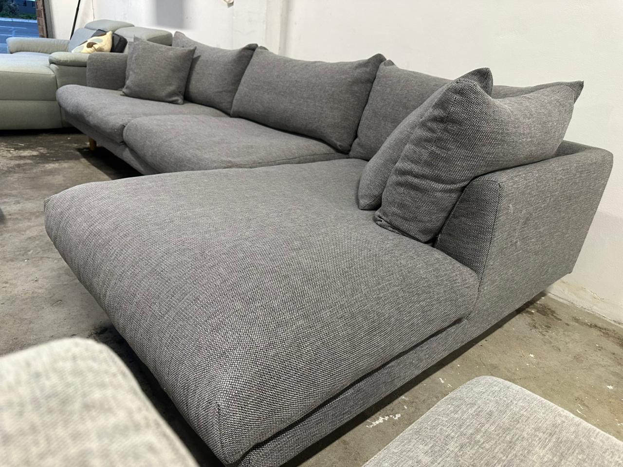 ⭐️ Lounge Lovers Hampton L-shape Sofa – Good condition | SYDNEY WIDE DELIVERY