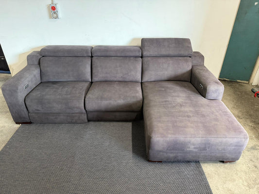 ⭐️ Adjustable headrest Couch | Pre-owned – Steam cleaned | SYDNEY WIDE DELIVERY