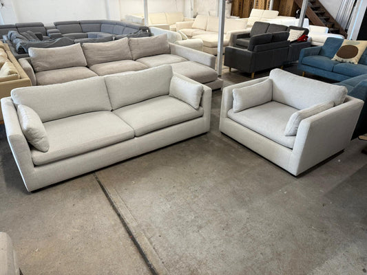 ⭐️ Freedom Ivory 2+1 Sofa | Pre-owned – Steam cleaned | SYDNEY WIDE DELIVERY