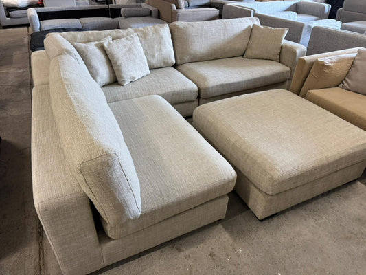 ⭐️ Freedom modular Sofa with Ottoman | Pre-owned – Steam cleaned | SYDNEY WIDE DELIVERY