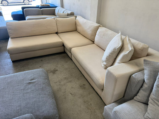 ⭐️ Corner modular cream sofa | Pre-owned – Steam cleaned | SYDNEY WIDE DELIVERY