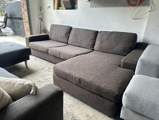 ⭐️ Brown reversible chaise sofa  | Pre-owned – Steam cleaned | SYDNEY WIDE DELIVERY