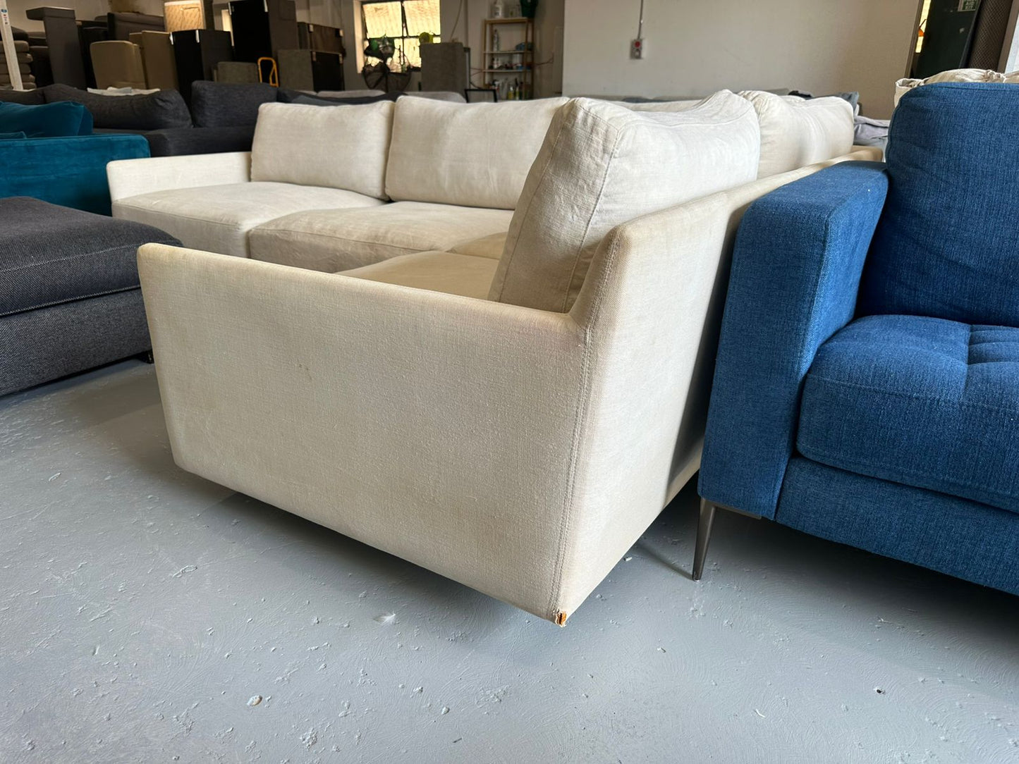 ⭐️ Beige corner sofa | Pre-owned – Steam cleaned | SYDNEY WIDE DELIVERY