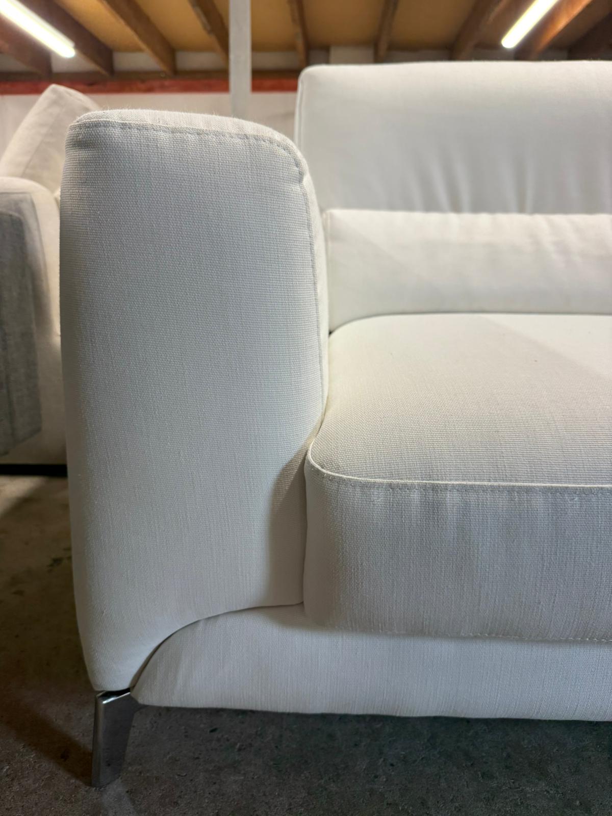 ⭐️ Nick Scali White L-SHAPE Sofa | Pre-owned – Steam cleaned | SYDNEY WIDE DELIVERY