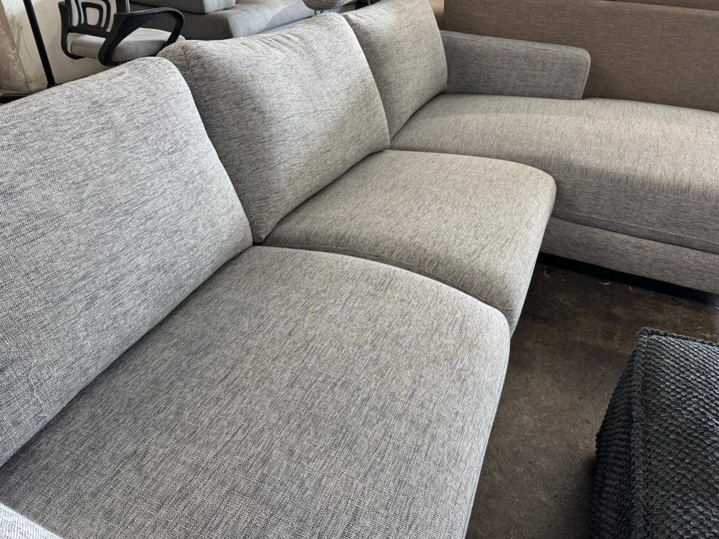 ⭐️ L-shape Sofa with Headrest | Pre-owned – Steam cleaned | SYDNEY WIDE DELIVERY