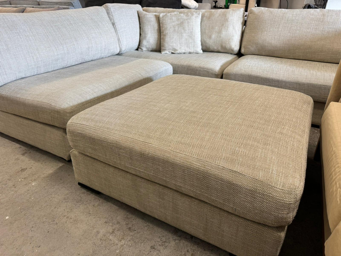 ⭐️ Freedom modular Sofa with Ottoman | Pre-owned – Steam cleaned | SYDNEY WIDE DELIVERY