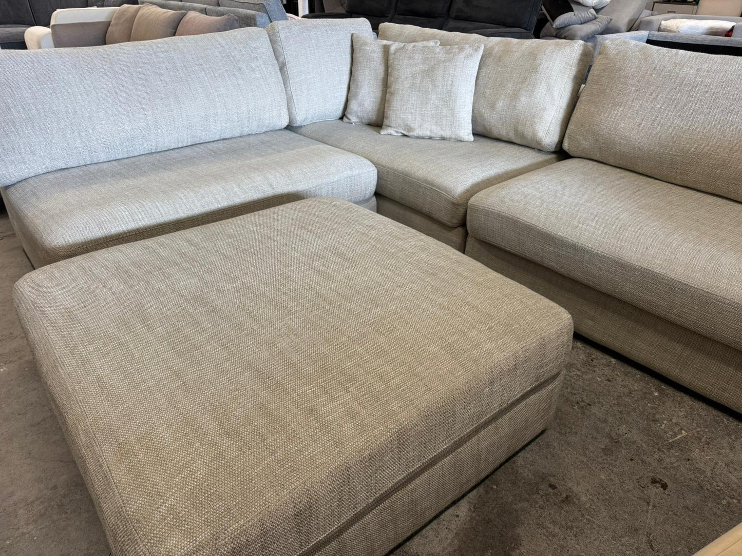 ⭐️ Freedom modular Sofa with Ottoman | Pre-owned – Steam cleaned | SYDNEY WIDE DELIVERY