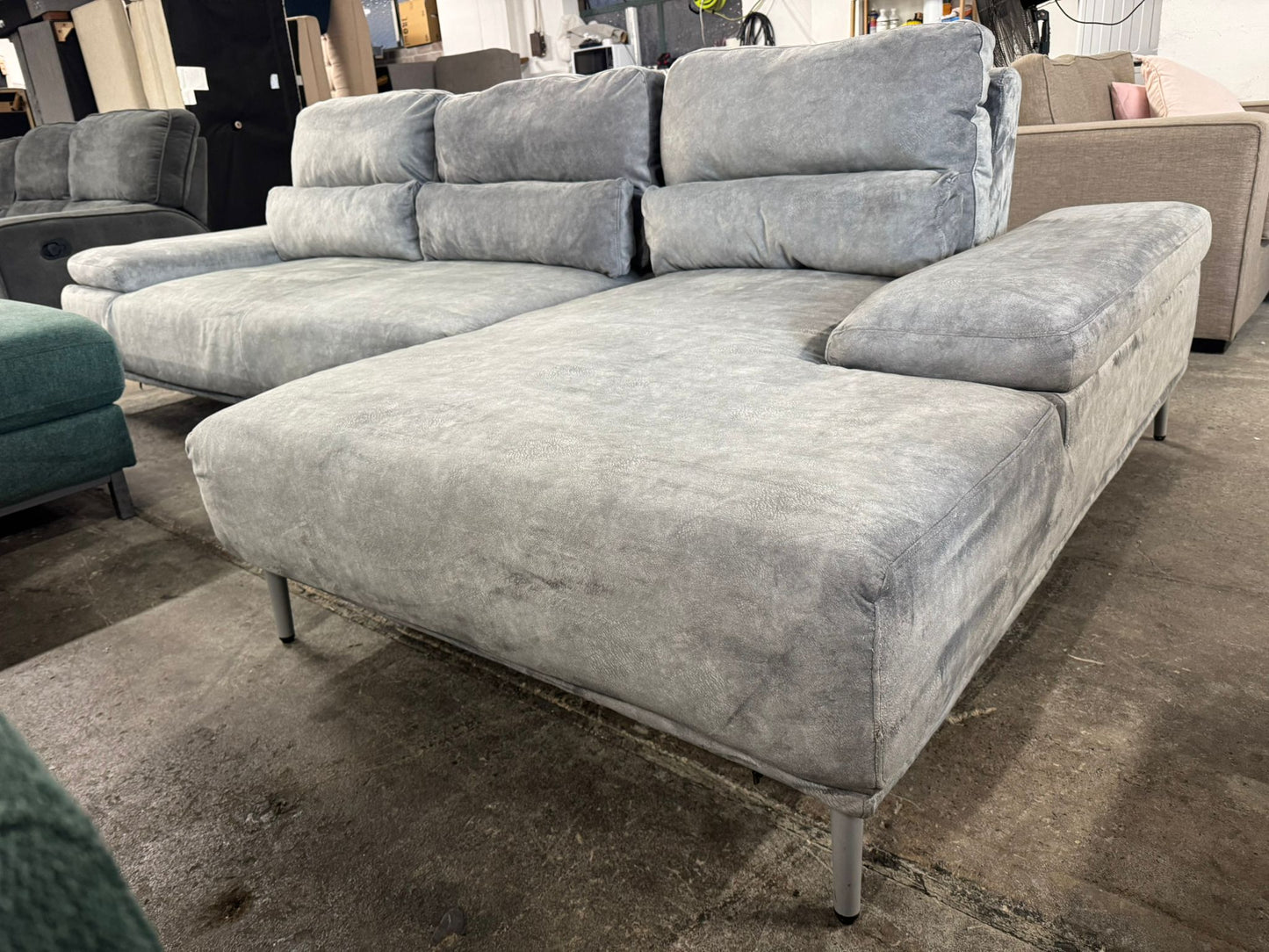 ⭐️L-Shape Velvet Sofa | Pre-owned – Steam cleaned | SYDNEY WIDE DELIVERY