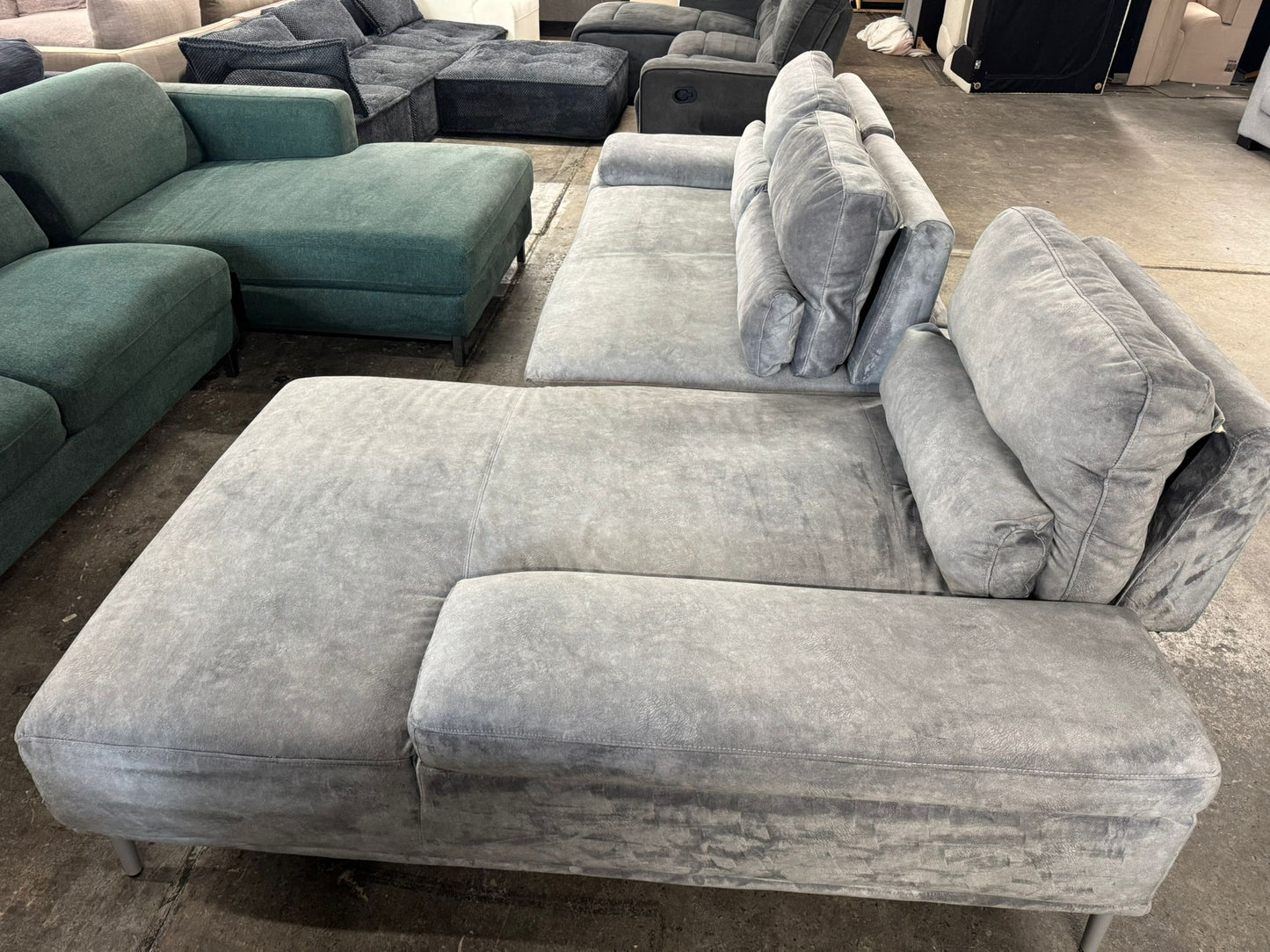 ⭐️L-Shape Velvet Sofa | Pre-owned – Steam cleaned | SYDNEY WIDE DELIVERY