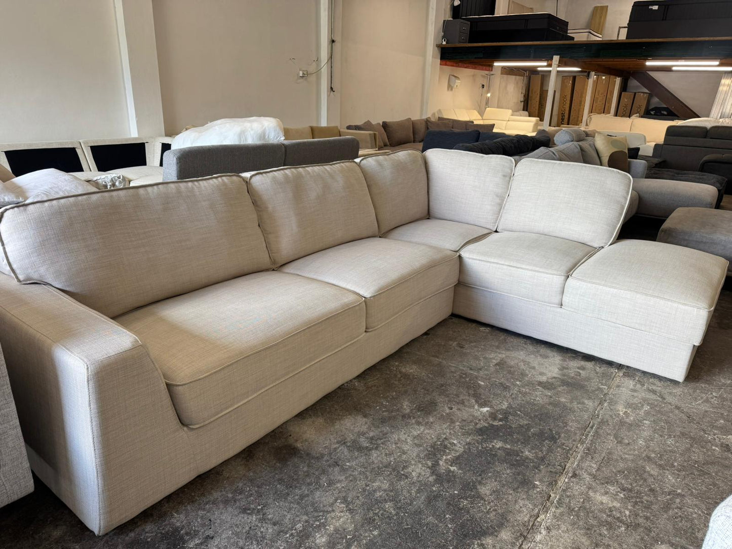 ⭐️James Lane Corner Couch| Pre-owned – Steam cleaned | SYDNEY WIDE DELIVERY