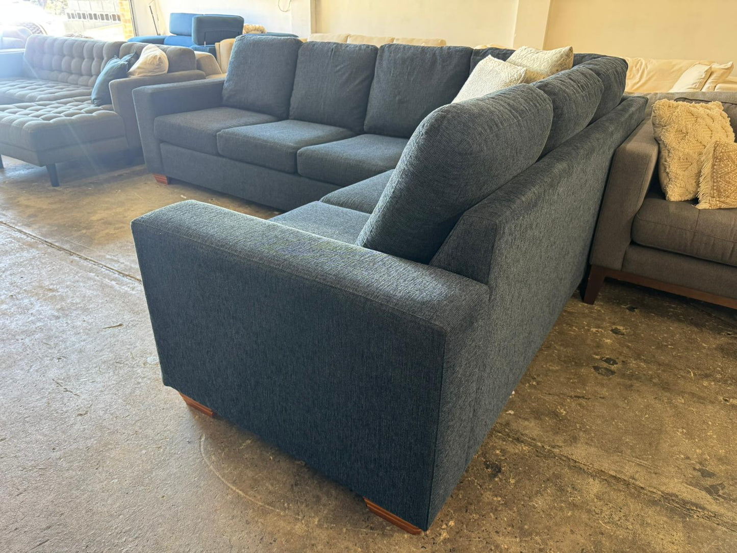 ⭐️ Blue Corner Sofa | Pre-owned – Steam cleaned | SYDNEY WIDE DELIVERY