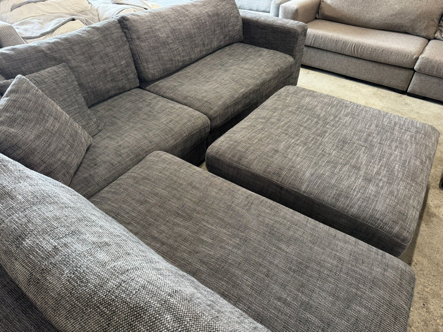 ⭐️Freedom modular sofa with ottoman | Pre-owned – Steam cleaned | SYDNEY WIDE DELIVERY