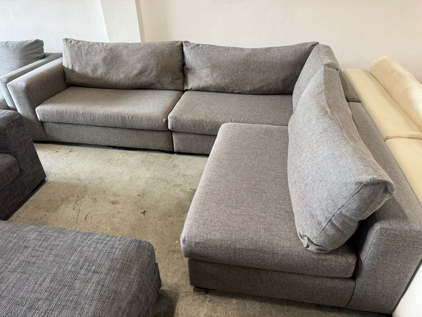 ⭐️ L-shape corner Sofa | Pre-owned – Steam cleaned | SYDNEY WIDE DELIVERY