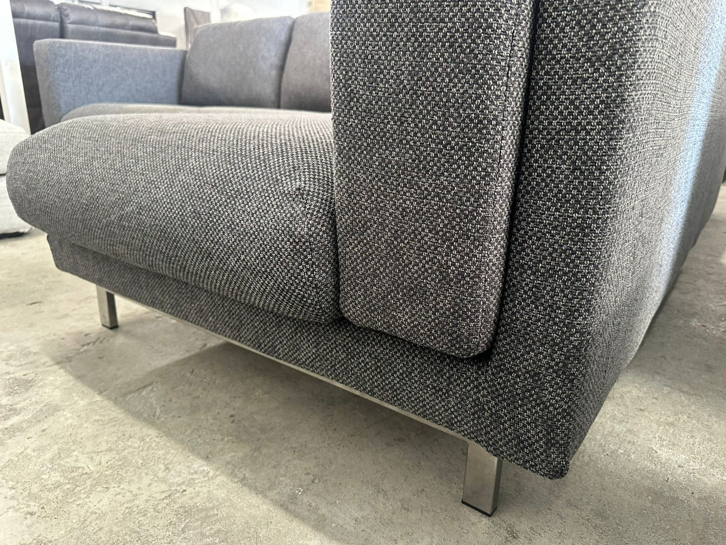 ⭐️ Charcoal grey L shape sofa | Pre-owned – Steam cleaned | SYDNEY WIDE DELIVERY
