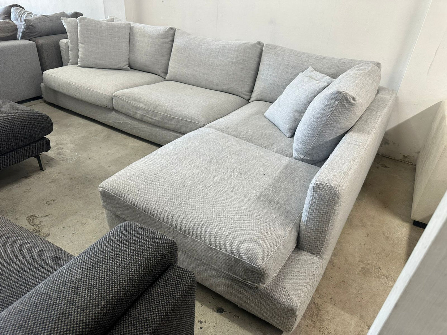 ⭐️Lounge lovers L shape sofa | Pre-owned – Steam cleaned | SYDNEY WIDE DELIVERY