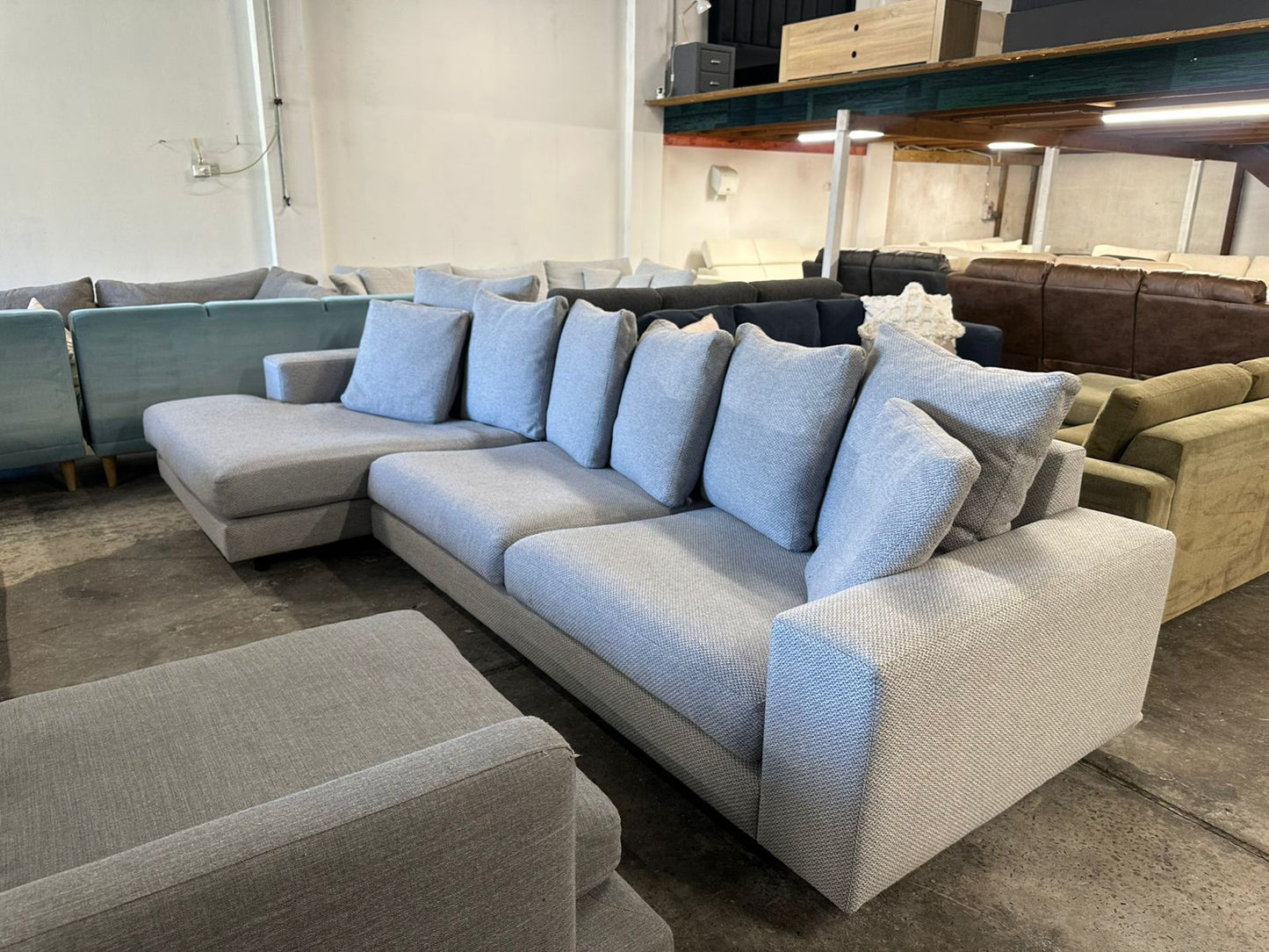 ⭐️ Furniture by design - L Shape Sofa | Pre-owned – Steam cleaned | SYDNEY WIDE DELIVERY