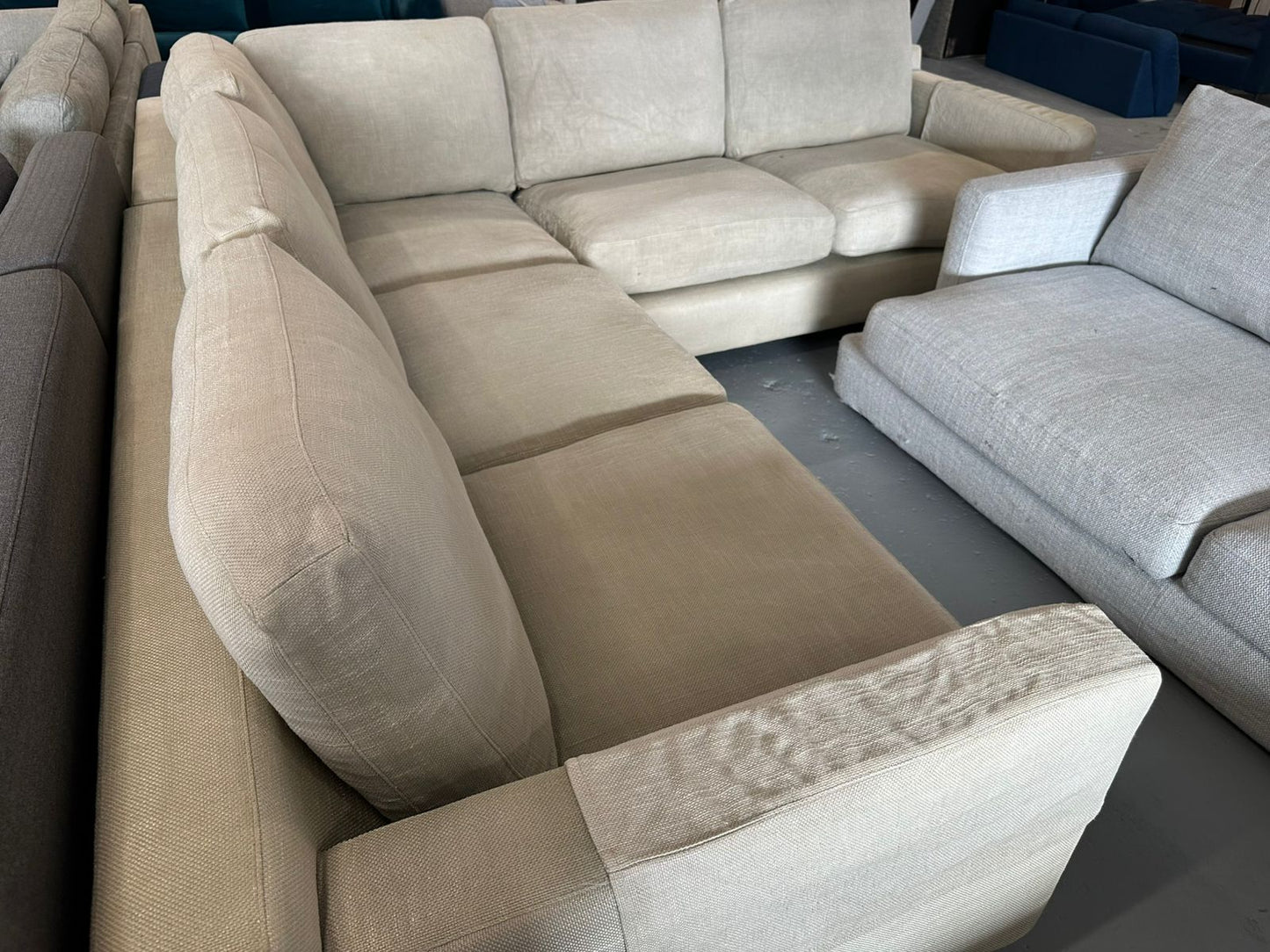 ⭐️Corner beige Sofa  | Pre-owned – Steam cleaned | SYDNEY WIDE DELIVERY