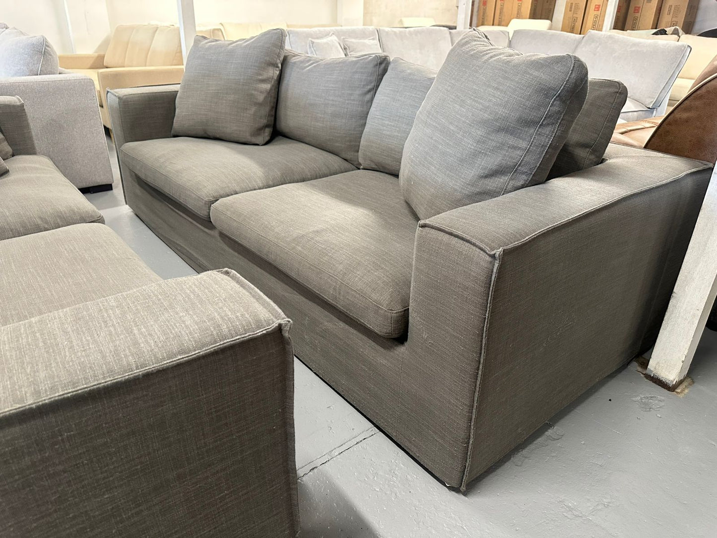 ⭐️Freedom Grey 3+2 sofa set | Pre-owned – Steam cleaned | SYDNEY WIDE DELIVERY