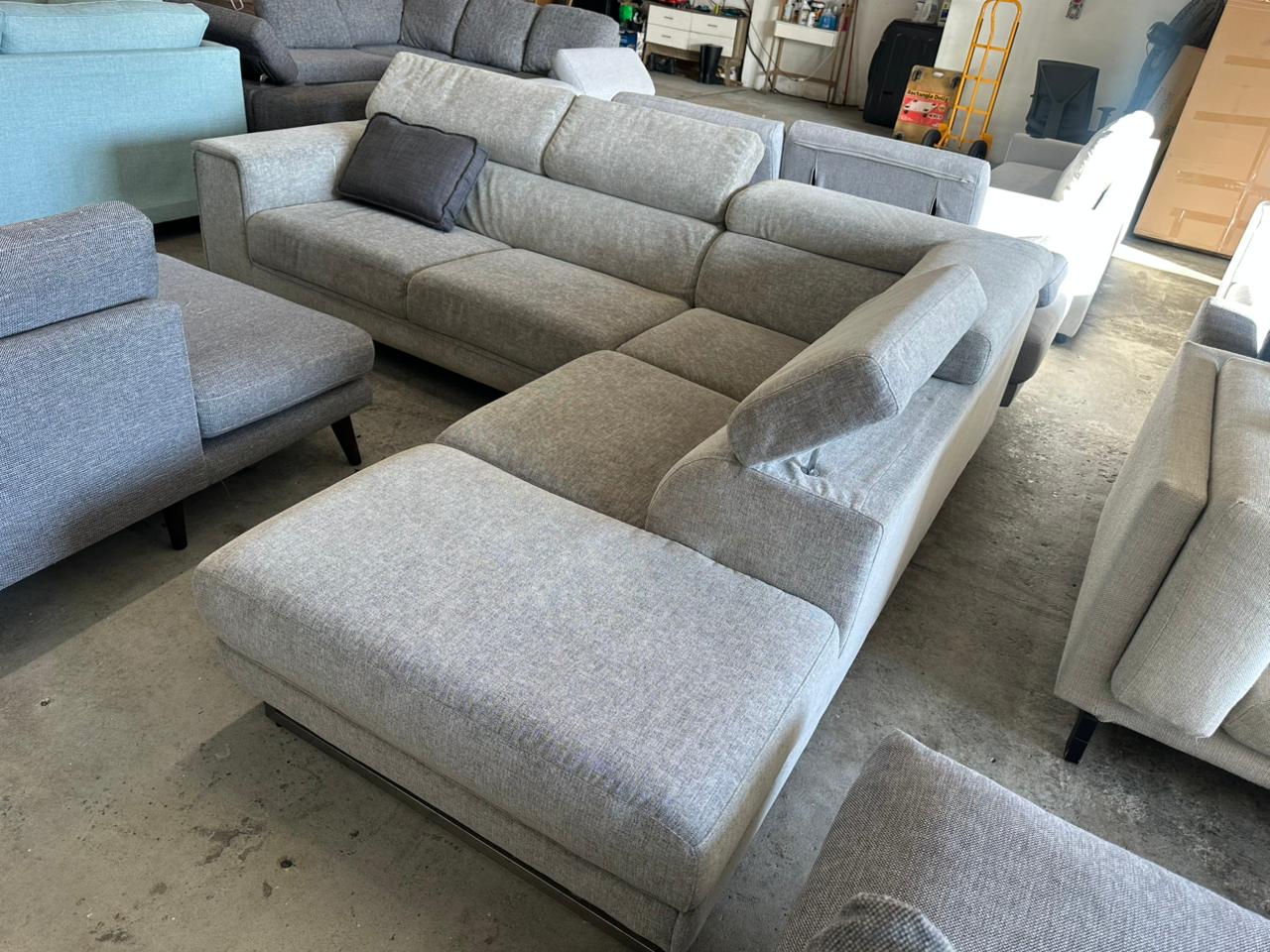 ⭐️ Nick Scali adjustable headrest Corner Sofa | Pre-owned - Like new condition | Delivery Sydney wide