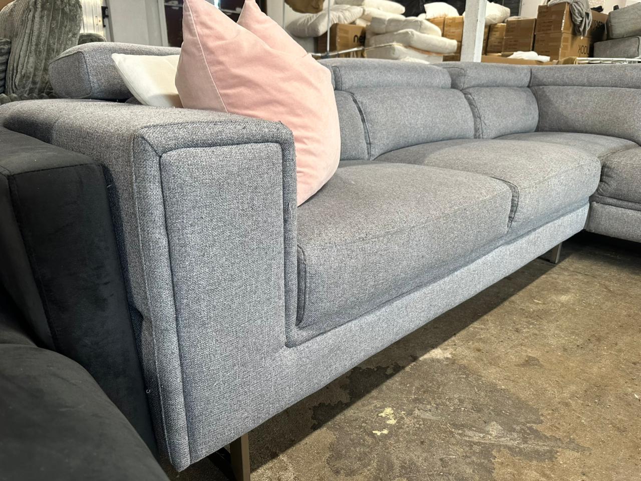 ⭐️ Nick Scali adjustable headrest Corner Sofa | Pre-owned - Like new condition | Delivery Sydney wide