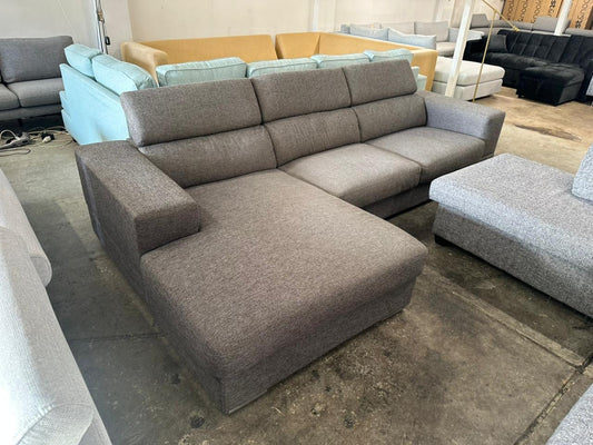 ⭐️ L-shape adjustable headrest Sofa | Pre-owned - Like new condition | Delivery Sydney wide