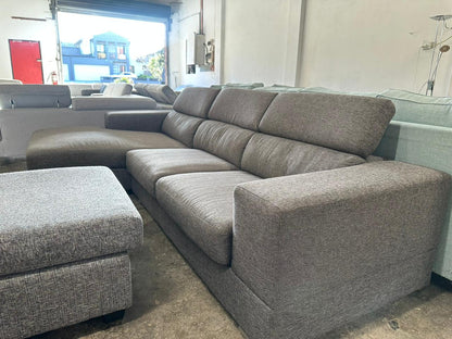 ⭐️ L-shape adjustable headrest Sofa | Pre-owned - Like new condition | Delivery Sydney wide