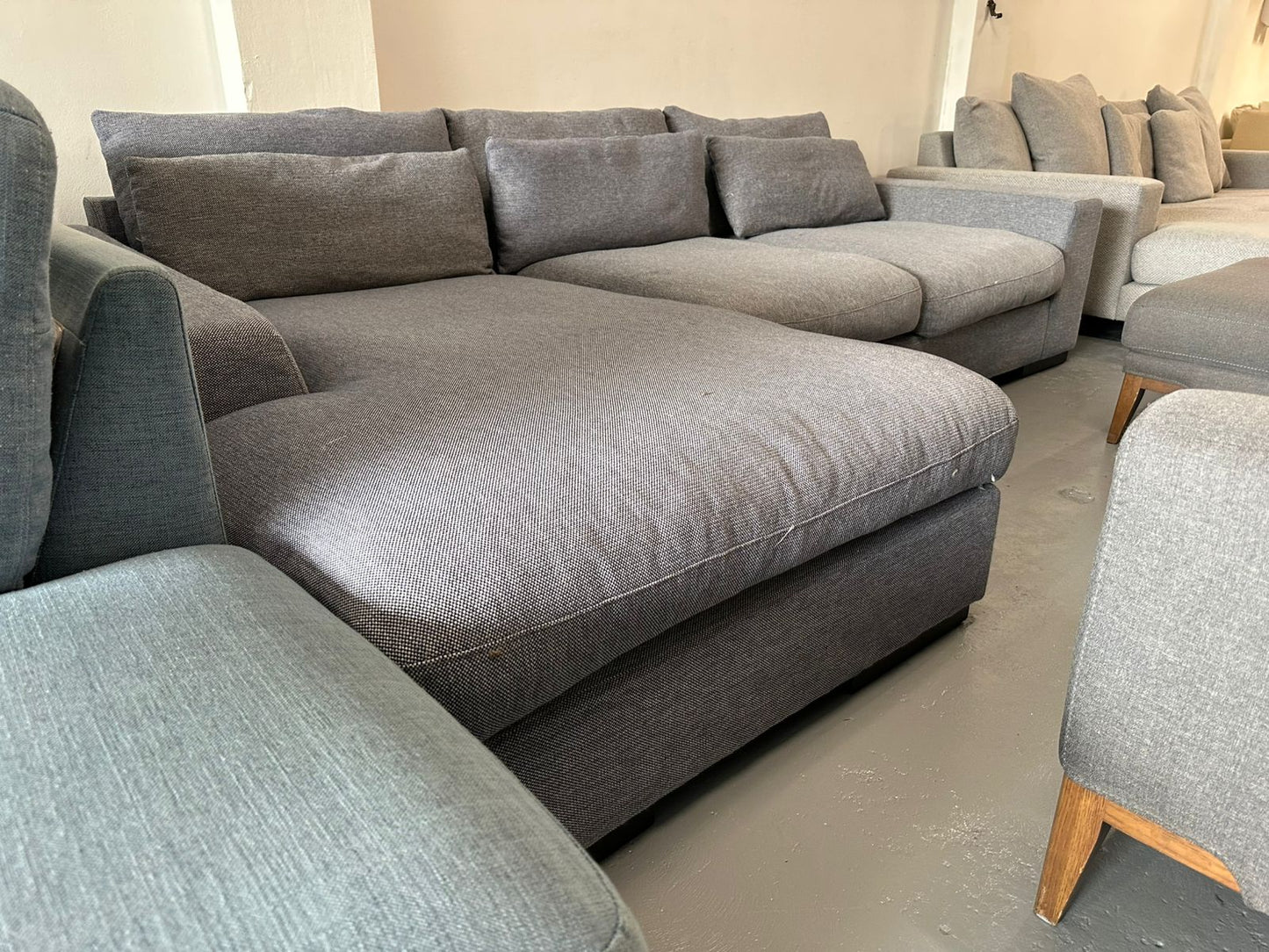 ⭐️Grey L-shape Sofa | Pre-owned – Steam cleaned | SYDNEY WIDE DELIVERY