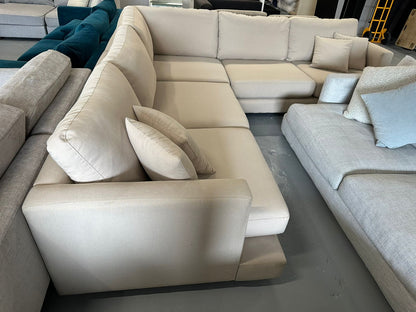 ⭐️Beige corner sofa | Pre-owned – Steam cleaned | SYDNEY WIDE DELIVERY