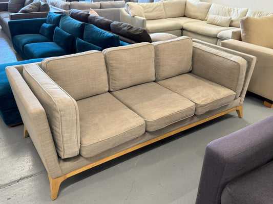 ⭐️ Freedom 3 seater Sofa | Pre-owned – Steam cleaned | SYDNEY WIDE DELIVERY
