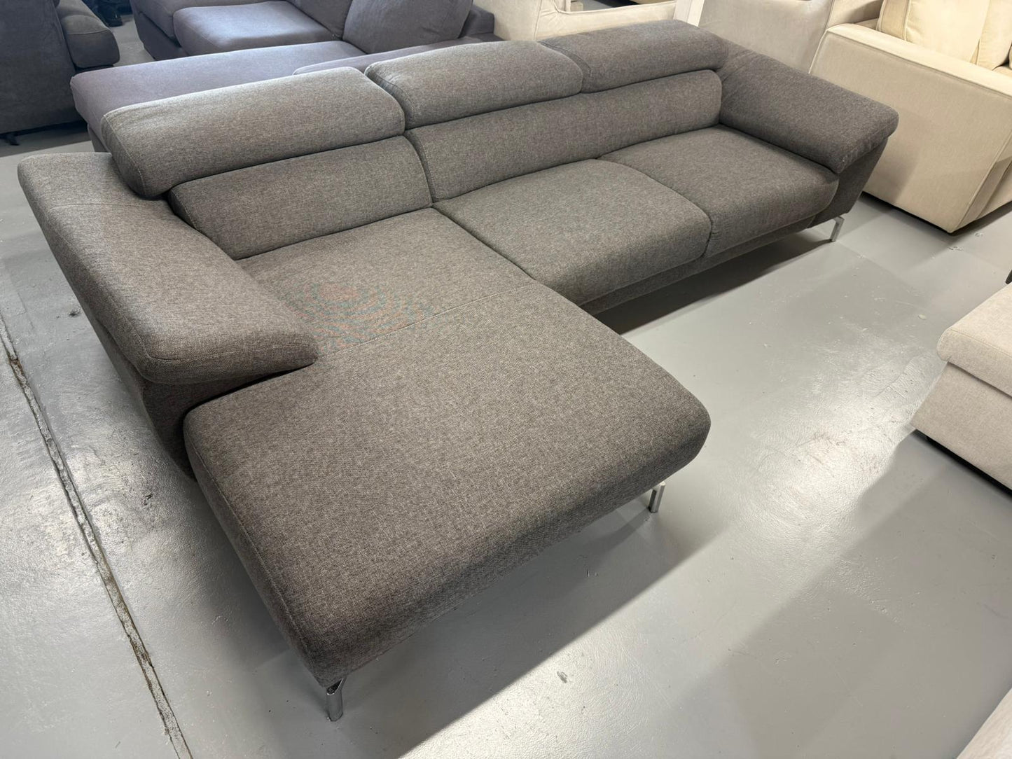 ⭐️ Nick Scali adjustable headrest Sofa  | Pre-owned – Steam cleaned | SYDNEY WIDE DELIVERY