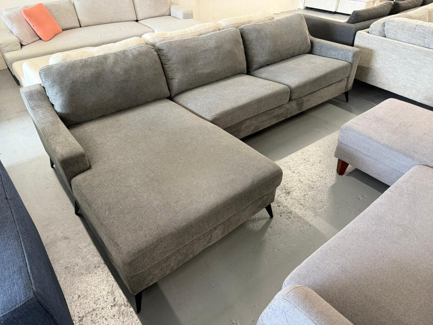 ⭐️ Nick Scali Charcoal L-shape Sofa | Pre-owned – Steam cleaned | SYDNEY WIDE DELIVERY