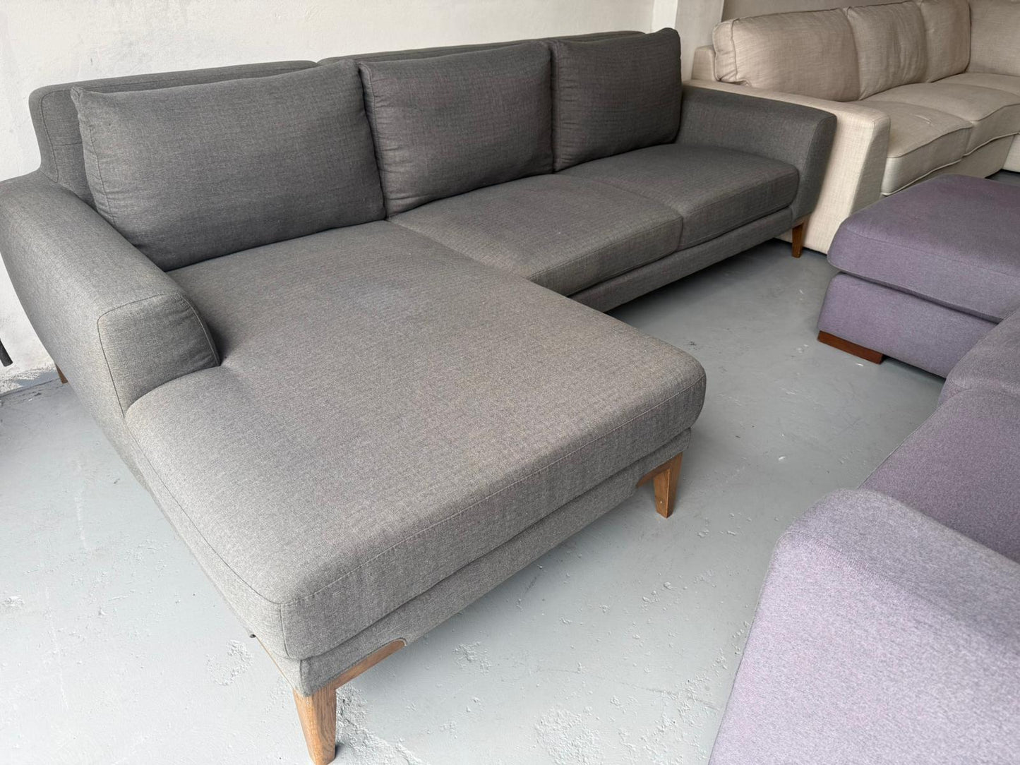 ⭐️ Nick Scali grey L-shape Sofa | Pre-owned – Steam cleaned | SYDNEY WIDE DELIVERY
