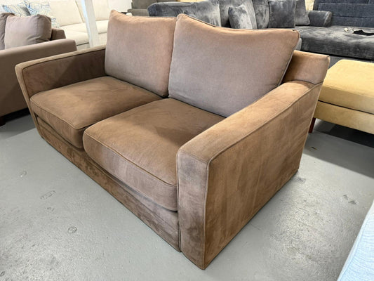 ⭐️ Freedom 2 seater  Sofa | Pre-owned – Steam cleaned | SYDNEY WIDE DELIVERY