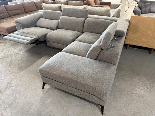 ⭐️Nick Scali adjustable headrest with recliner Sofa | Pre-owned – Steam cleaned | SYDNEY WIDE DELIVERY