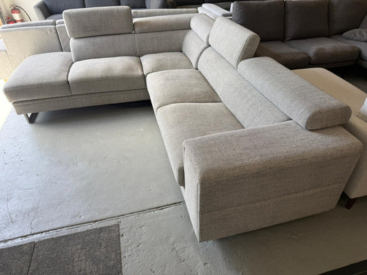 ⭐️ Nick Scali adjustable headrest sofa | Pre-owned – Steam cleaned | SYDNEY WIDE DELIVERY