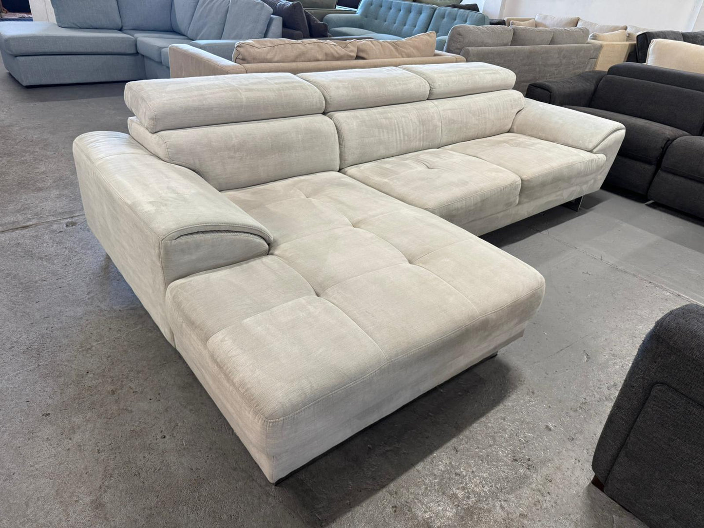⭐️Nick Scali L-shape sofa | Pre-owned – Steam cleaned | SYDNEY WIDE DELIVERY