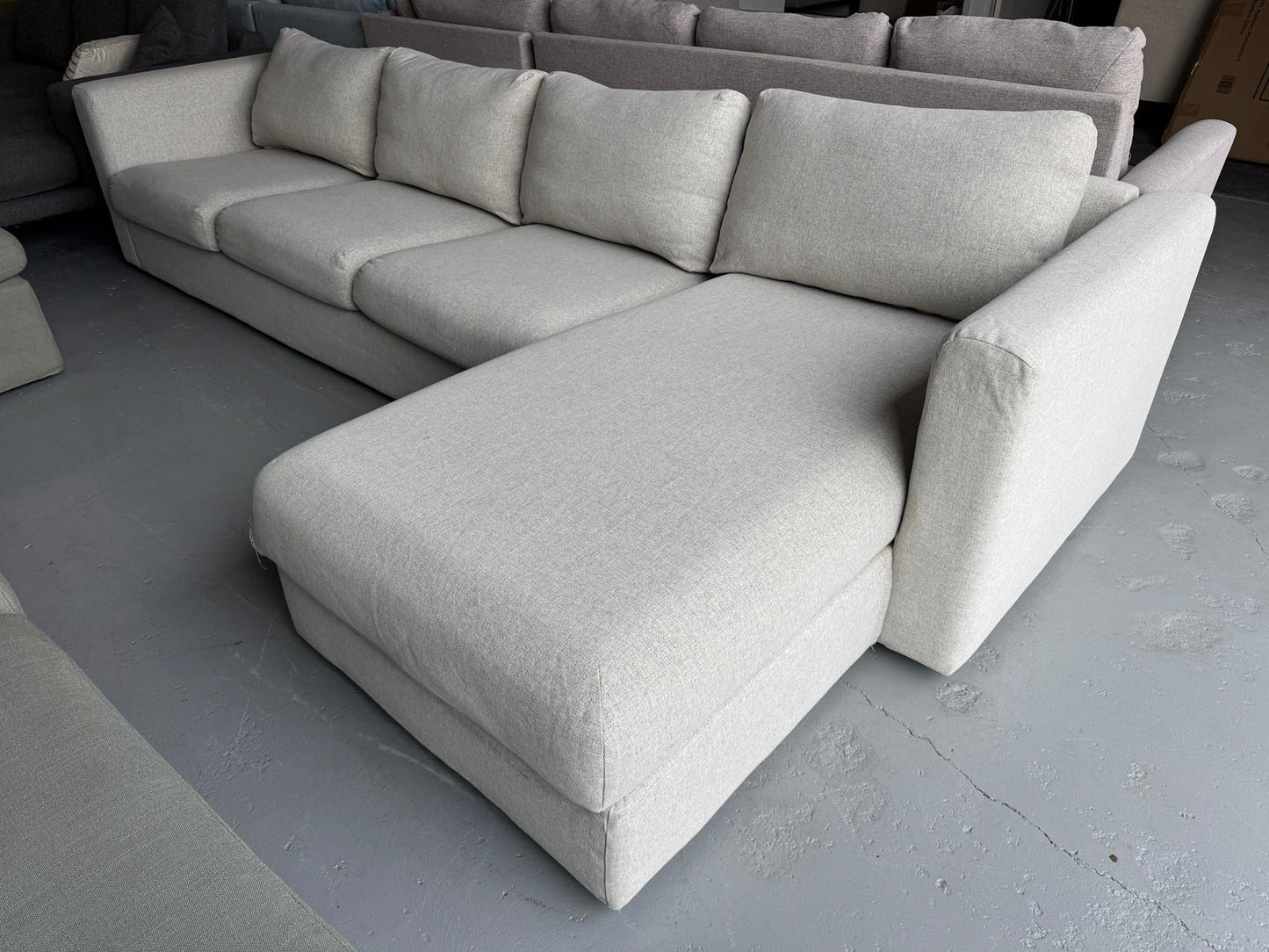 ⭐️ Cream L-shape Sofa | Pre-owned – Steam cleaned | SYDNEY WIDE DELIVERY