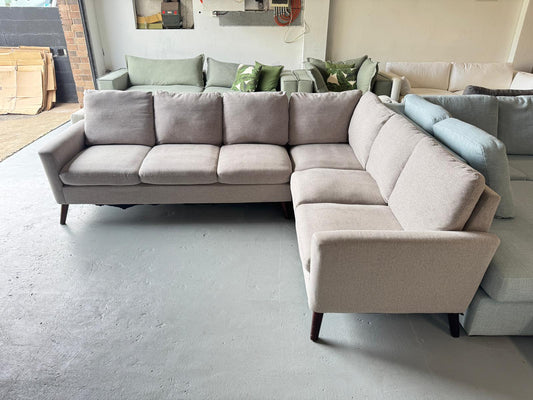 ⭐️ Corner grey Sofa | Pre-owned – Steam cleaned | SYDNEY WIDE DELIVERY