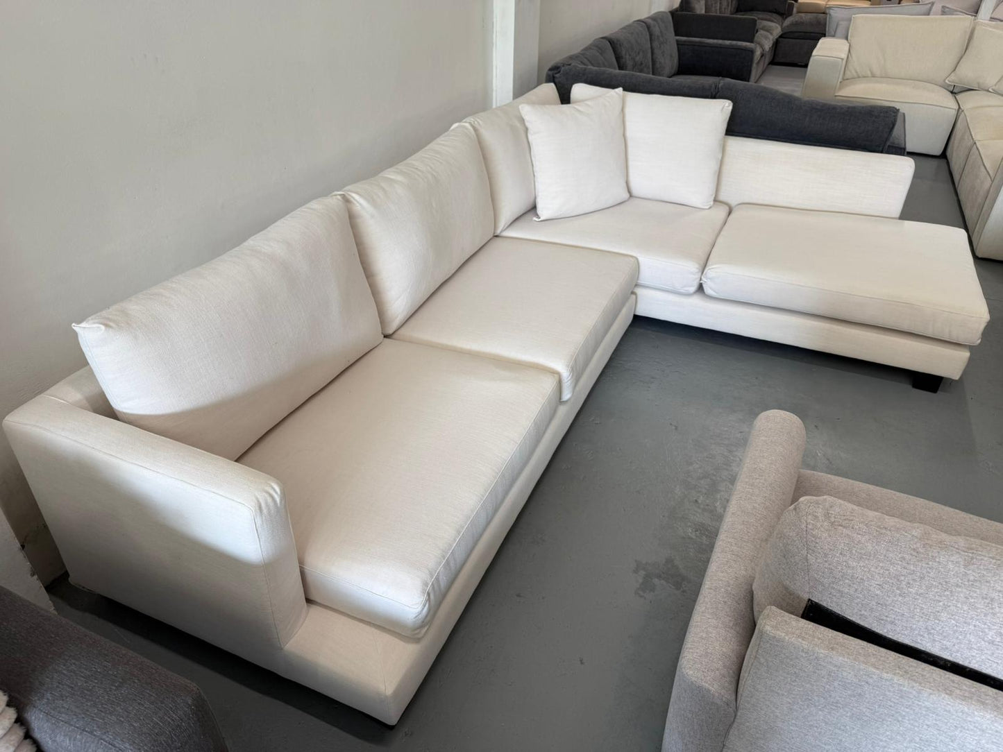 ⭐️Australian Made Long Island | Pre-owned – Steam cleaned | SYDNEY WIDE DELIVERY