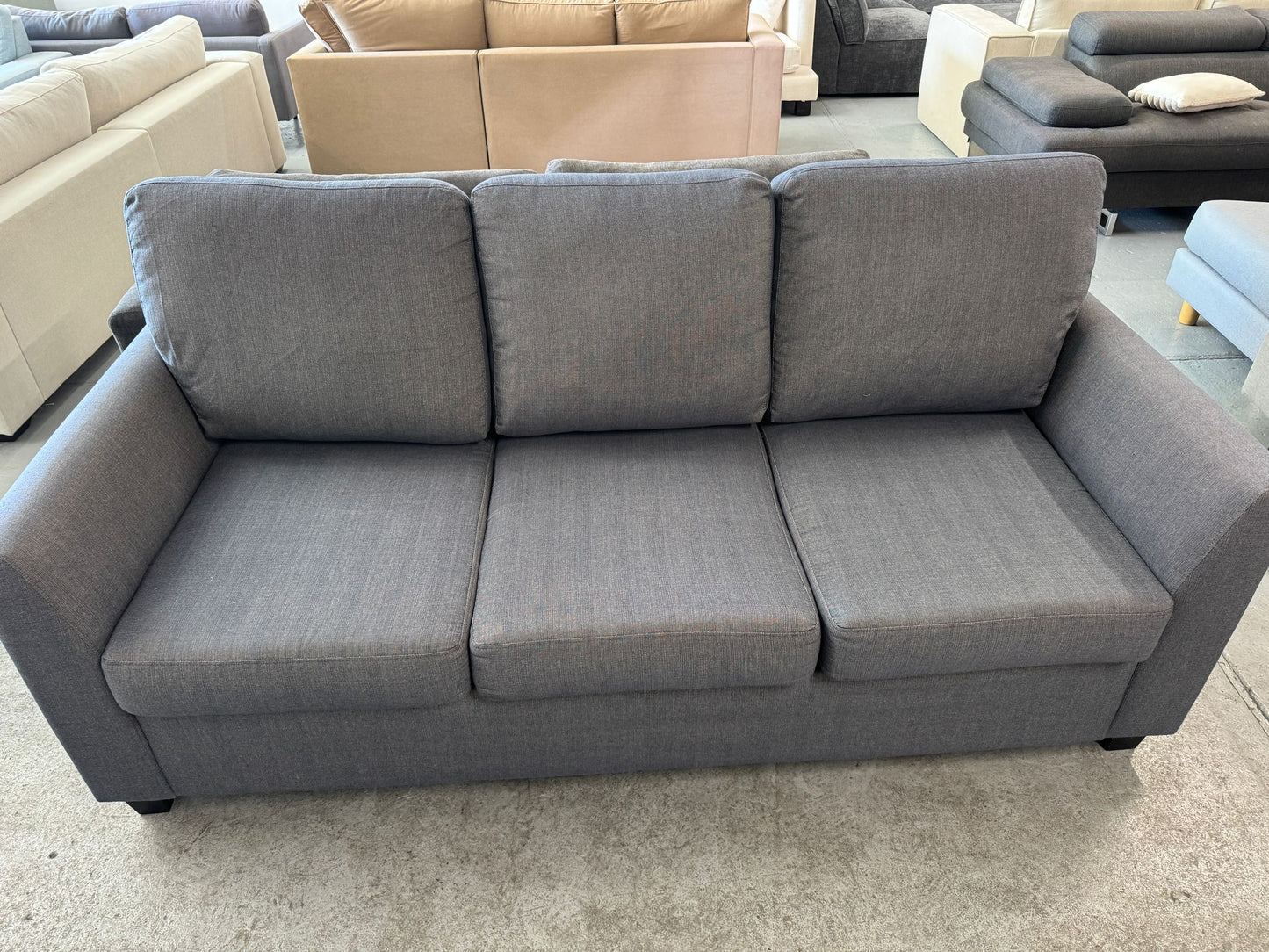 ⭐️ Ashley design furniture | Pre-owned – Steam cleaned | SYDNEY WIDE DELIVERY