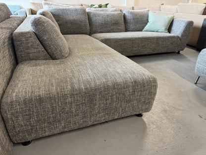 ⭐️FocusOn Furniture L-shape Sofa | Pre-owned – Steam cleaned | SYDNEY WIDE DELIVERY
