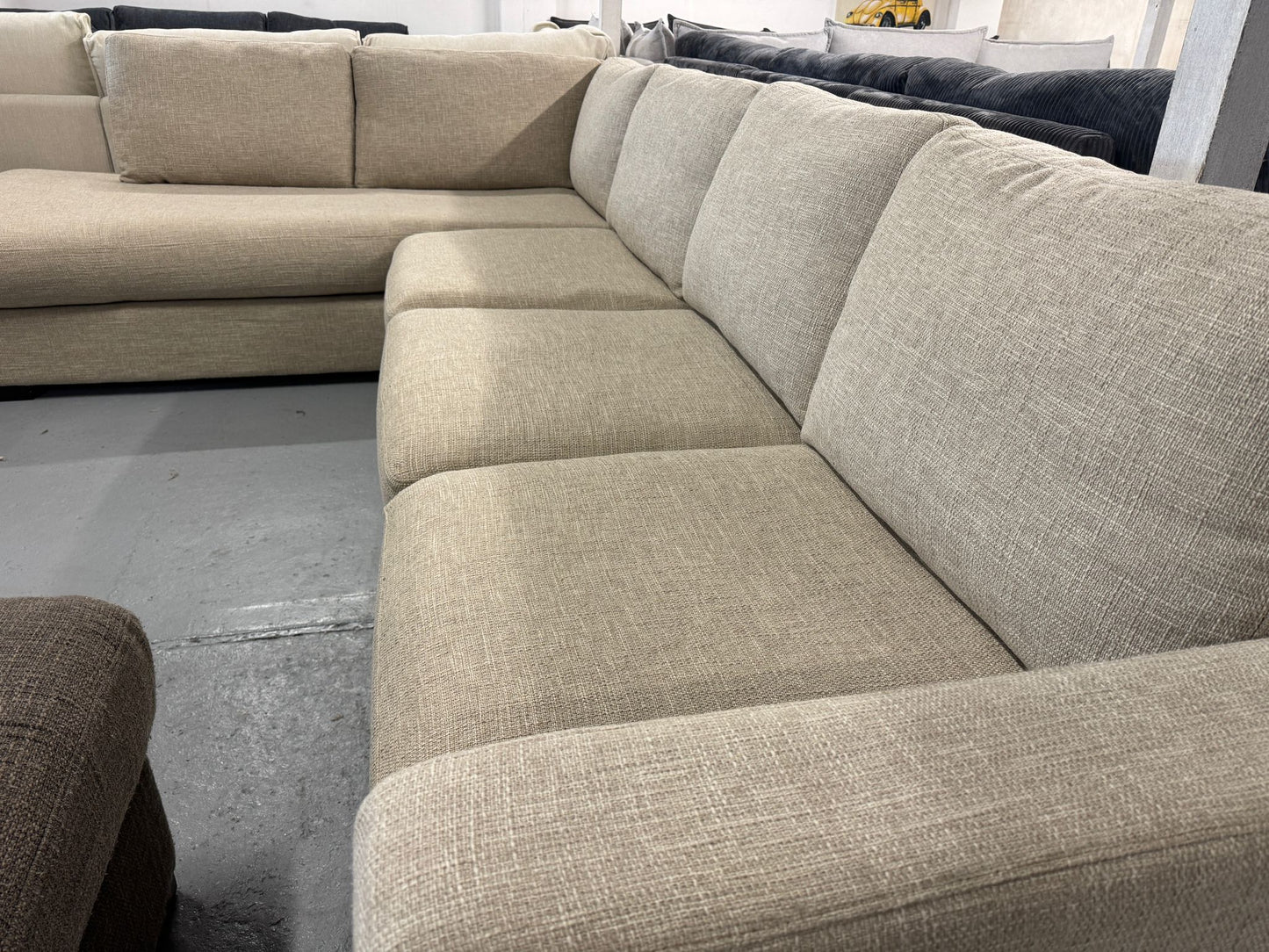 ⭐️Freedom Beige L-shape Sofa | Pre-owned – Steam cleaned | SYDNEY WIDE DELIVERY