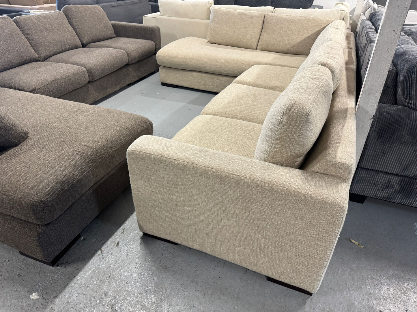 ⭐️Freedom Beige L-shape Sofa | Pre-owned – Steam cleaned | SYDNEY WIDE DELIVERY