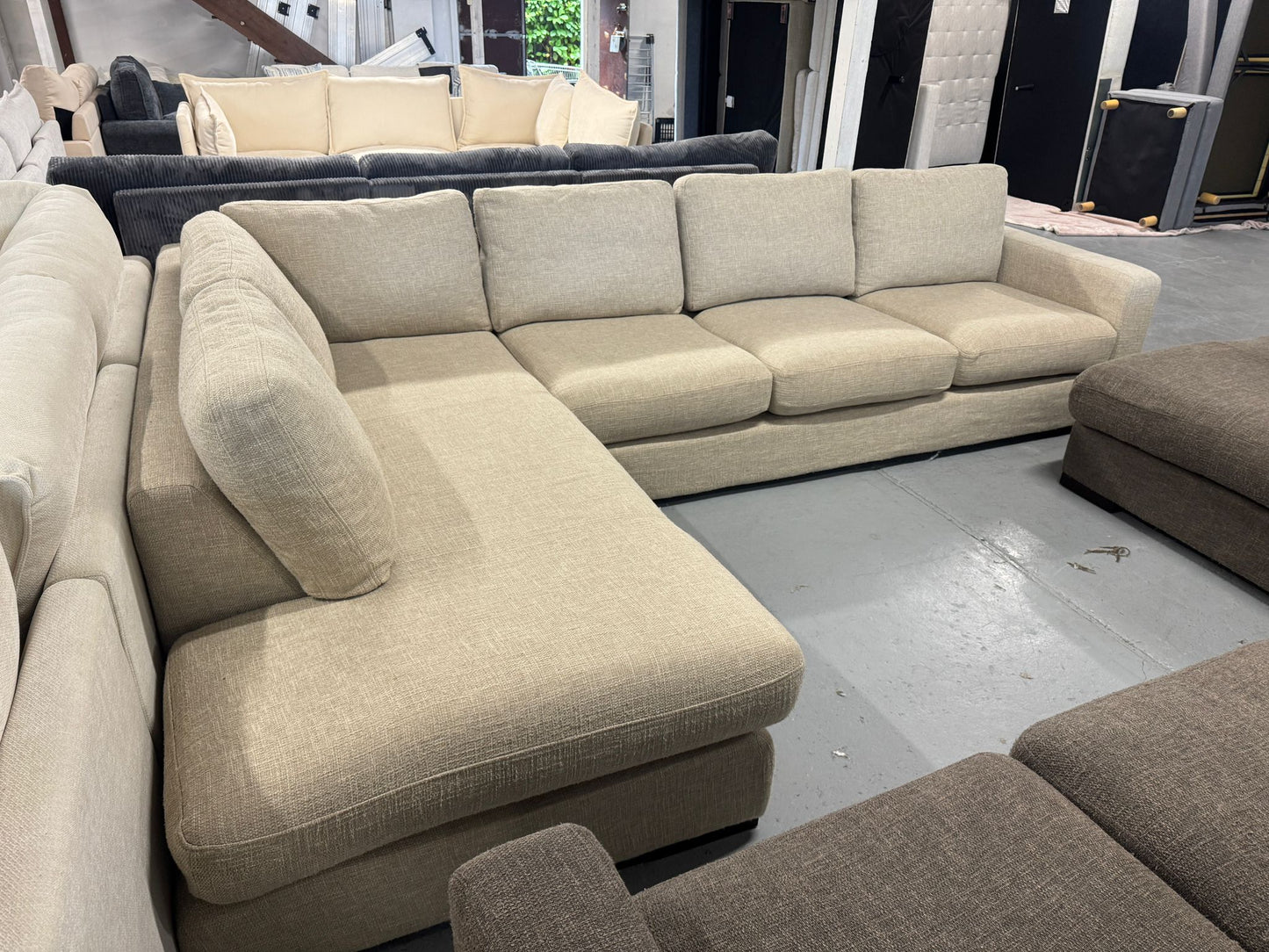 ⭐️Freedom Beige L-shape Sofa | Pre-owned – Steam cleaned | SYDNEY WIDE DELIVERY