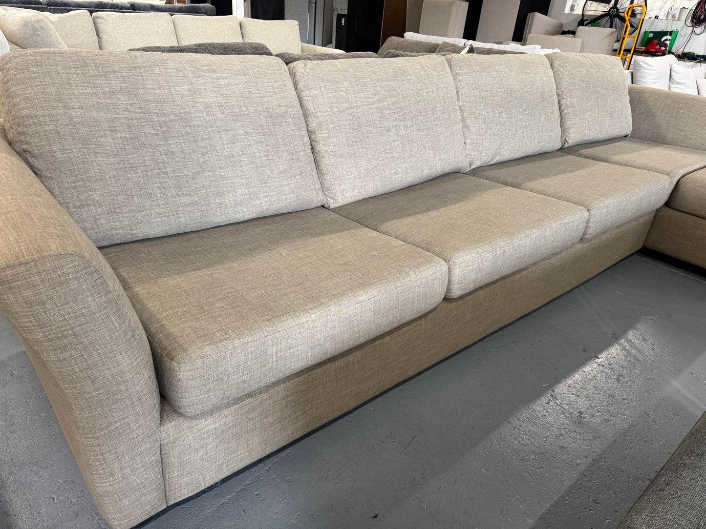 ⭐️Australian made L-shape Sofa | Pre-owned – Steam cleaned | SYDNEY WIDE DELIVERY