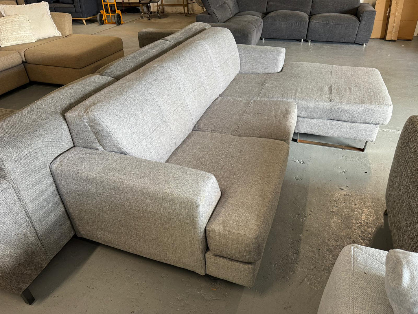 ⭐️Grey L-shape sofa | Pre-owned – Steam cleaned | SYDNEY WIDE DELIVERY