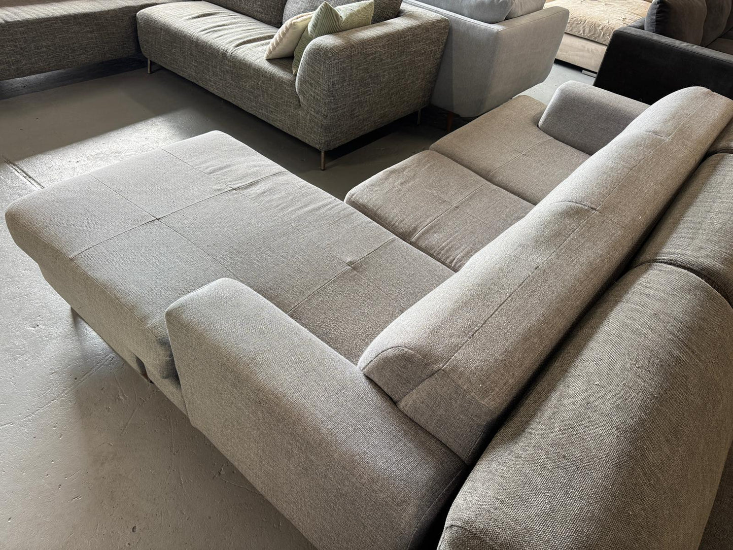 ⭐️Grey L-shape sofa | Pre-owned – Steam cleaned | SYDNEY WIDE DELIVERY