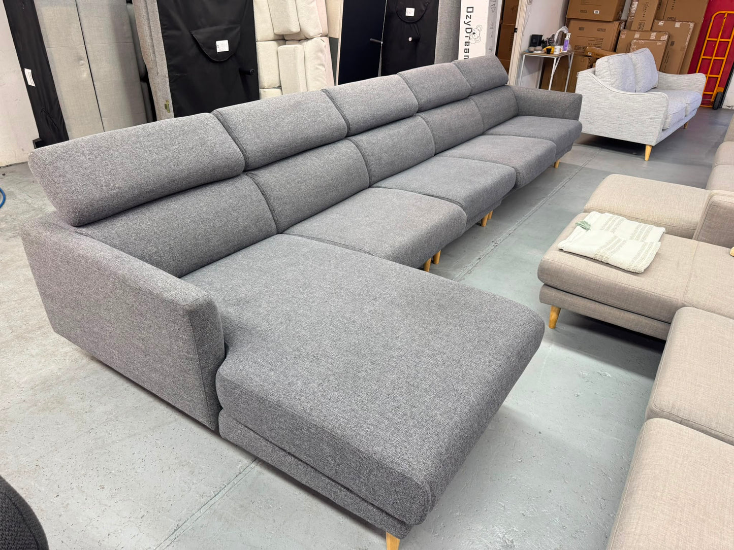 ⭐️Focus On L-shape sofa with adjustable headrest | Pre-owned – Steam cleaned | SYDNEY WIDE DELIVERY